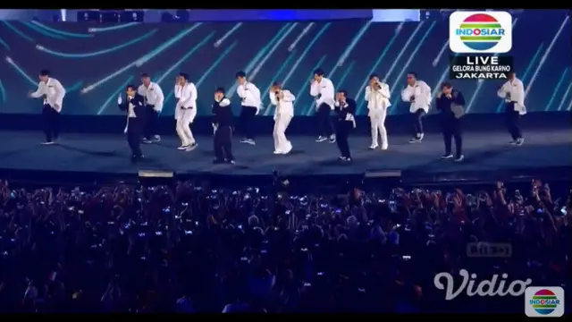 Super Junior Tampil di Closing Ceremony Asian Games 2018 dengan Busana Monokrom