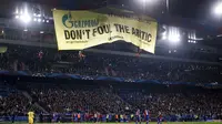 Greenpeace Berunjuk Rasa di Laga Schalke Kontra Basel