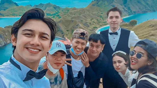 6 Momen Seru Caesar Hito dan Stefan William Syuting Sambil Liburan di Labuan Bajo