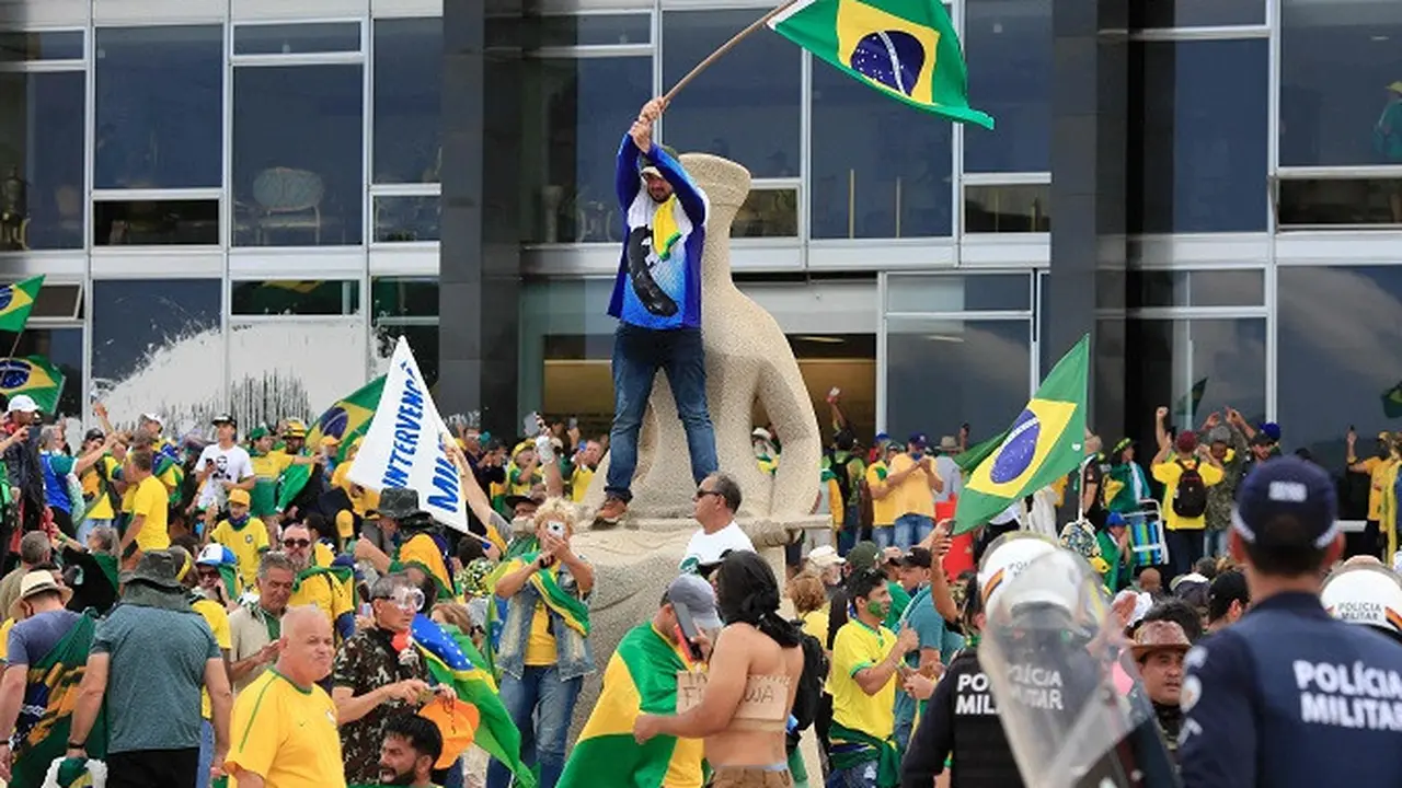 Kerusuhan di Brasil