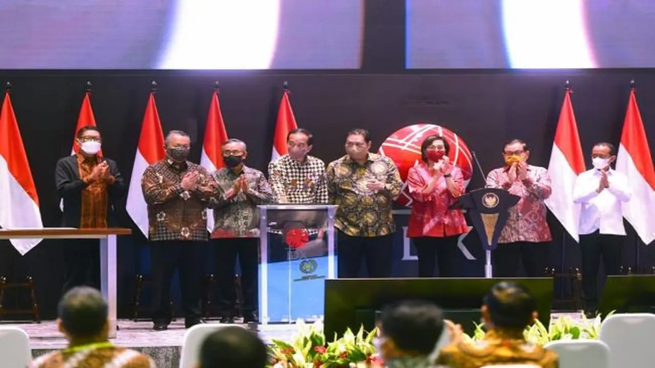 Presiden Joko Widodo (Jokowi) hadiri peresmian pembukaan perdagangan BEI 2022, Senin (3/1/2022) (Foto: Biro Pers Sekretariat Presiden-Muchlis Jr)