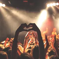 Ilustrasi konser musik (Photo by Anthony DELANOIX on Unsplash)