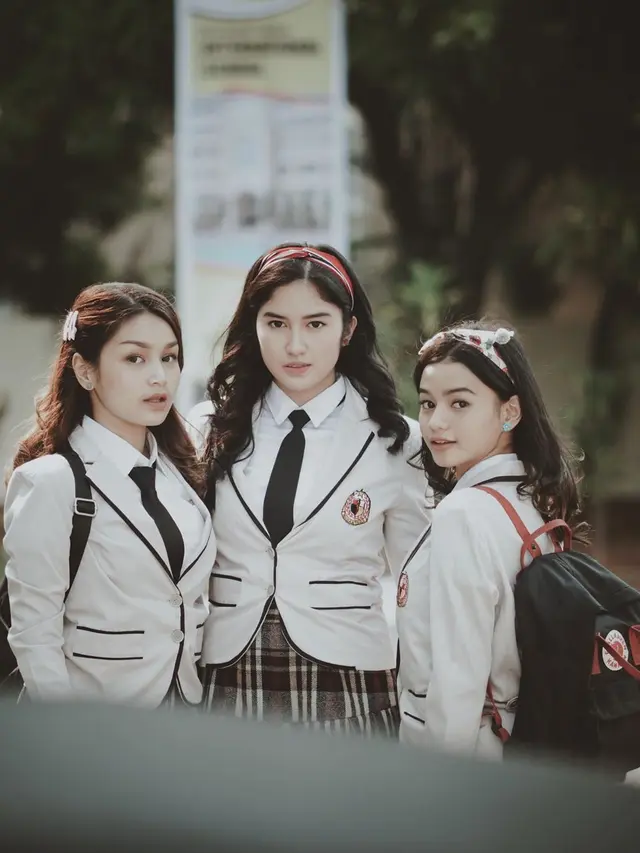7 Pesona Icha Nabilah, Aktris Sinetron Kisah Cinta Anak Tiri