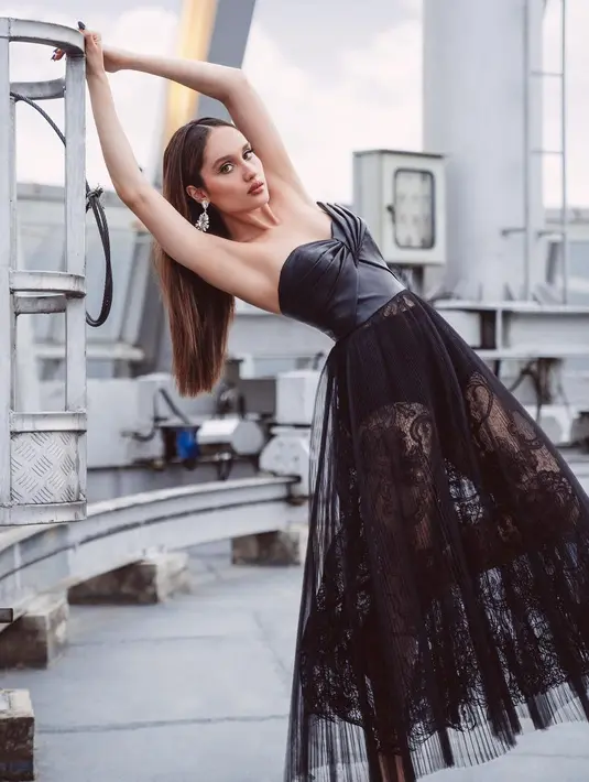 (Instagram/claurakiehl)