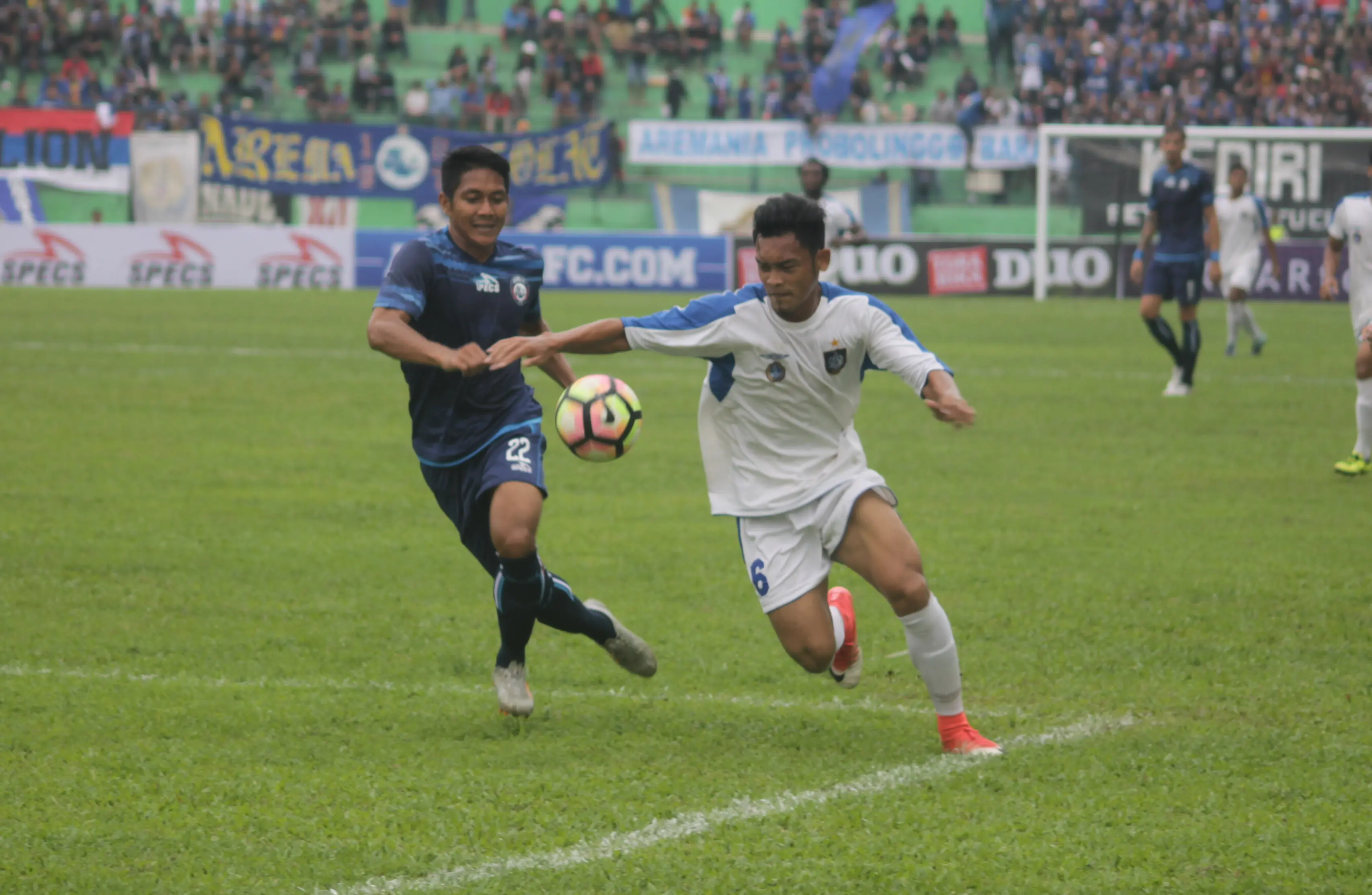 Arema dua kali menang uji coba lawan PSIS. (Bola.com/Ronald Seger Prabowo)