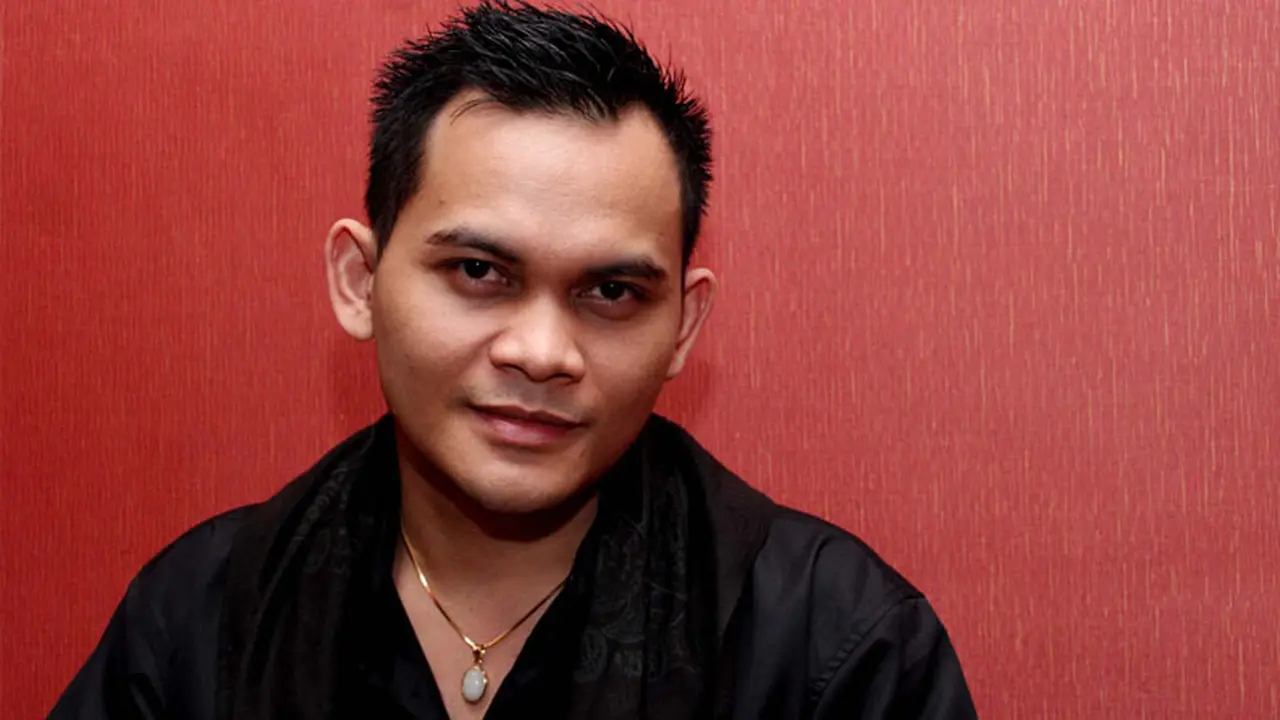 Mbah Mijan Adu Jotos dengan Dede Sunandar