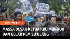 Kelompok masyarakat sipil peduli pemilu dan demokrasi menggelar demo di depan Kantor KPU, Jalan Imam Bonjol, Jakarta Pusat. Massa menilai Pemilu 2024 berlangsung curang, massa pun menuntut Ketua KPU Hasyim Asy'ari mundur dari jabatannya.