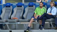 Pavel Nedved (kanan) duduk bersama bek Juventus, Giorgio Chiellini, pada sesi latihan di Stadion Olimpiade Berlin, Jerman (5/6/2015). Nedved mengaku menyesal tak sempat berkostum Manchester United.  (EPA/Ettore Ferrari)