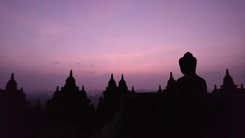 Mengejar Matahari Pagi di Borobudur, Opsi Liburan Singkat Penuh Kenangan