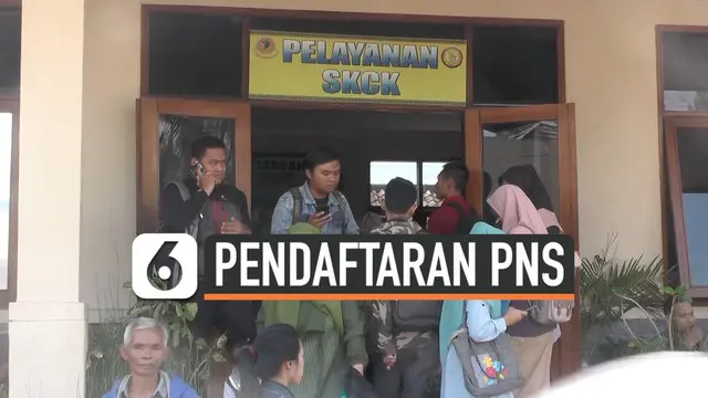 Para pemohon SKCK di Polres Cimahi kecewa karena formulir SKCK habis. Petugas mengakui permohonan SKCK meningkat 100 persen, sehingga dalam waktu 1 jam jatah formulir sebanyak 270 habis.  SKCK menjadi syarat pendaftaran CPNS.