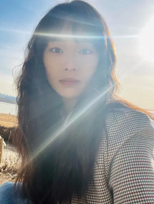 Park Bo Yoen juga menerima tawaran iklan dari Acuvue Korea pada tahun 2022. (FOTO: instagram.com/parktigger/)