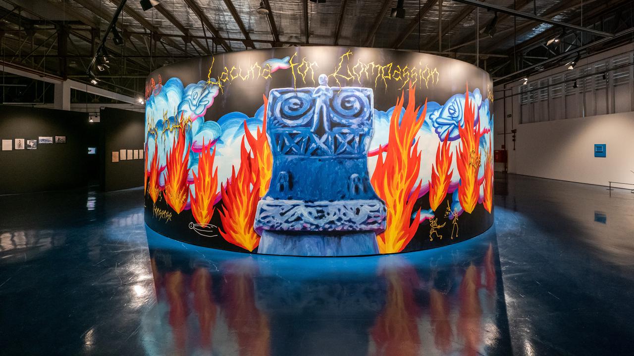 Kosmologi Minahasa Karya Seniman Indonesia Natasha Tontey