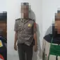 Dalam melakukan aksinya, komplotan pencuri menyaru sebagai polisi gadungan.