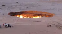 Kawah api Darzava di Turkmenistan, yang umum dikenal sebagai Gerbang Neraka (AFP Photo)