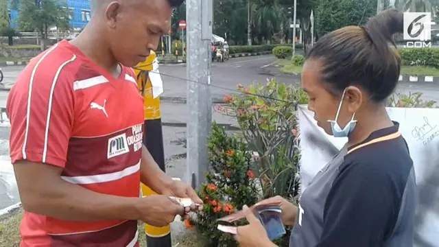 Persbit, tim sepak bola asal Bitung terpaksa meminta sumbangan di jalanan demi berlaga di Liga 3.