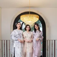 Gaya Lembut Sheila Dara, Tissa Biani, dan Fita Anggraini Sambut Ramadan. [@tissabiani].