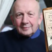 Kakek ini berjumpa lagi dengan dompet miliknya yang hilang 55 tahun lalu di Perancis.