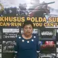 Pengirim 500 detonator berbungkus kue itu memiliki ibu yang meninggal akibat ledakan bom detonator sekitar dua tahun lalu. (Liputan6.com/Eka Hakim)