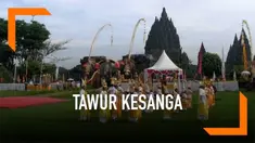 Rabu (6/3) pagi ribuan umat hindu dari berbagai daerah datangi kompleks Candi Prambanan untuk gelar upacara tawur kesanga, menyambut hari raya nyepi yang jatuh tanggal 7 Maret 2019.