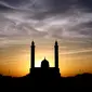 Ilustrasi masjid, Islam. (Foto oleh David McEachan: https://www.pexels.com/id-id/foto/siluet-masjid-di-bawah-langit-berawan-pada-siang-hari-87500/)