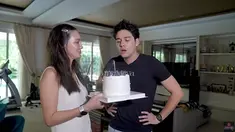 Di momen spesial Maxime Bouttier, Luna Maya memberi sebuah kejutan. Memberikan kue ulang tahun untuk orang yang disayanginya ini membuat banyak netizen menyorotinya. Tidak sedikit yang mendoakannya agar tetap langgeng bersama Maxime. (Liputan6.com/IG/@bouttier_maxime)