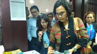 Menkeu Sri Mulyani melakukan inspeksi mendadak ke kantor pusat Direktorat Jenderal Pajak (DJP) Kementerian Keuangan untuk memantau perkembangan program pengampunan pajak (tax amnesty). (Liputan6.com/Fiki Ariyanti)