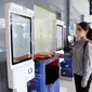 KAI Daop 8 Surabaya mulai menerapkan teknologi Face Recognition Boarding Gate di Stasiun Surabaya Gubeng. (Dian Kurniawan/Liputan6.com)