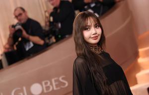 Lisa Blackpink di Golden Globes 2026. (Michael Tran / AFP)