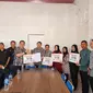 SCM Emtek Bagikan STB Gratis untuk Warga Palembang, Banjarmasin dan Denpasar. (Doc: Istimewa)