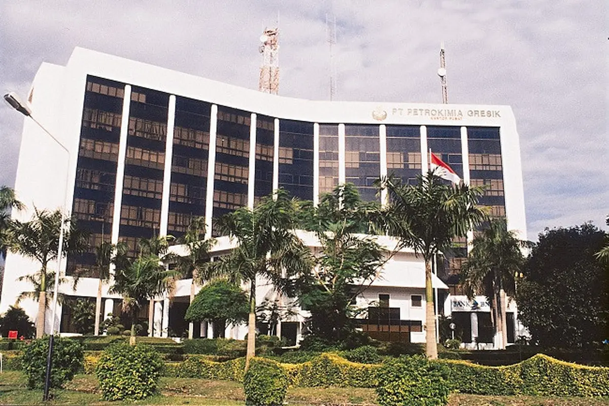 Gedung Petrokimia Gresik (pupuk-indonesia.com)