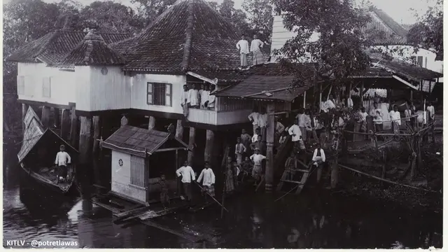 8 Potret Lawas Masjid di Indonesia, Penuh Sejarah