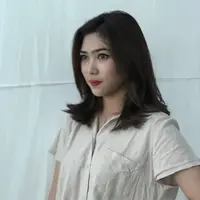 Isyana Sarasvati tidak pernah ketinggalan dengan sinetron Lorong Waktu yang tayang di SCTV.