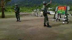  Dua WNI yang diculik kelompok bersenjata di Papua Nugini berhasil dibebaskan. Badar (30) dan Ladiri atau Dirma (28) diselamatkan oleh tentara dari Negeri Jiran tersebut. Hal ini dikonfirmasi oleh Pangdam XVII Cenderawasih Mayjen TNI Hinsa Siburian.