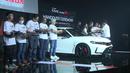 Momen peluncuran ini sekaligus menjadi ajang untuk penyerahan seremonial ke sepuluh pemilik pertama Honda Civic Type R FL5. (Source: YouTube/Live Stream - Hondaisme)