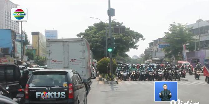 Viral Lagu 'Hati-Hati' Diputar di Lampu Merah Kota Depok