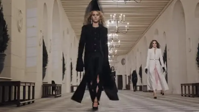 Kristen Stewart Jadi Satu-satunya Tamu Show Koleksi Terbaru Chanel