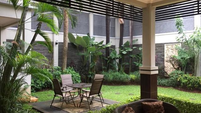 Garasi Muat 9 Mobil, Ini 7 Potret Rumah Mewah Andre Taulany yang Dijual