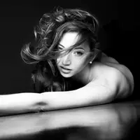 Danur 2: Maddah resmi tayang pada 28 Maret lalu. Kali ini, Danur 2 menampilkan hantu wanita yang bernama Ivana. Ia merupakan hantu wanita Belanda yang pernah bertemu dengan Risa Saraswati pada 2012 silam. (Foto: instagram.com/___elena.victoria___)