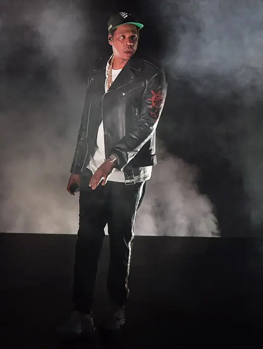 Di sisi lain ada hal mengejutkan sekaligus membanggakan. Suami dari Beyonce, Jay Z berhasil masuk ke dalam 8 nominasi di Grammy Awards 2018 nanti. Bisa dibayangkan dong kalau Jay Z bakalan memborong piala kemenangan itu. (AFP/Guztavo Caballero)