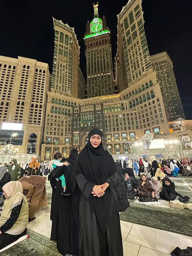 Artis Umroh Jelang Puasa