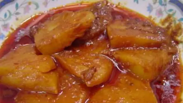 Menu-menu andalan khas daerah juga menjadi favorit sebagian keluarga.