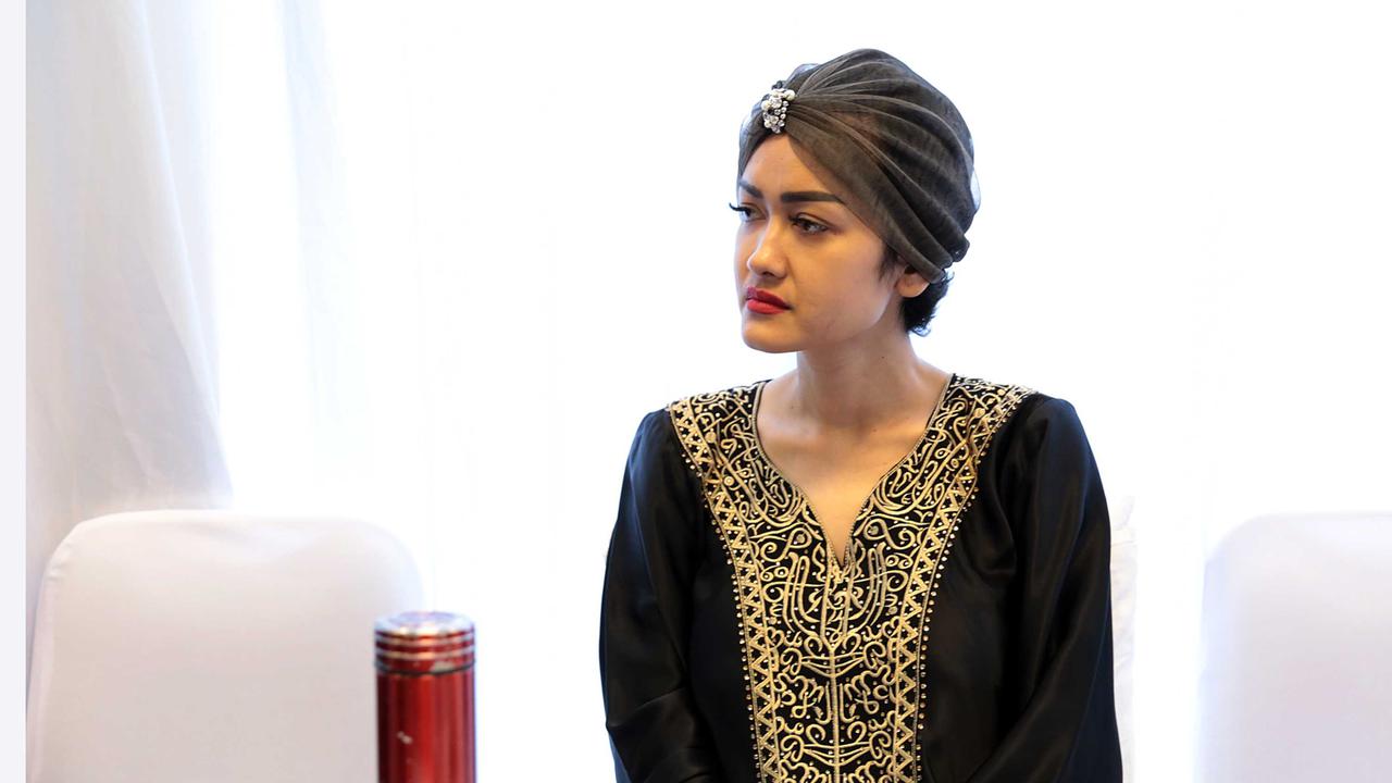 [Bintang] Julia Perez