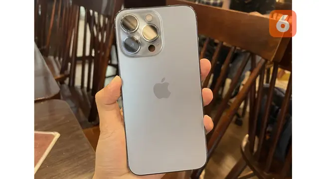 iPhone 13 Pro Sierra Blue