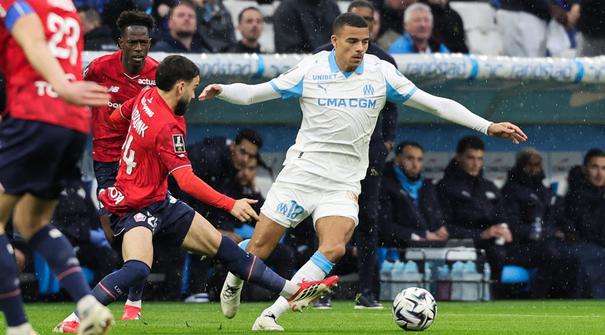 Calvin Verdonk menjalani akhir pekan ini dengan menjadi starter saat Lille bertandang ke markas Marseille dalam laga pekan ke-27 Ligue 1 2025/2026 di Stade Velodrome, Minggu (22//3/2026) malam WIB. (AFP/Pascal Pochard-Casabianca)