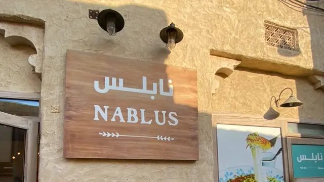Salah satu resto di Al Seef, Dubai. [Anisha/Fimela]