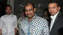 Presiden Direktur PT Kapuk Naga Indah, Nono Sampono usai diperiksa KPK, Jakarta, Senin (18/4). Nono diperiksa sebagai saksi untuk tersangka Sanusi terkait kasus dugaan suap pembahasan Raperda Reklamasi Teluk Jakarta. (Liputan6.com/Helmi Afandi)