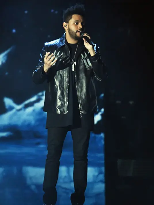 Hal menarik lainnya adalah kediaman The Weeknd ini tidak jauh dengan rumah milik Drake. Merupakan hal yang bagus lantaran keduanya bisa melakukan aktivitas bersama seperti olahraga atau sekedar berbincang. (AFP/Bintang.com)