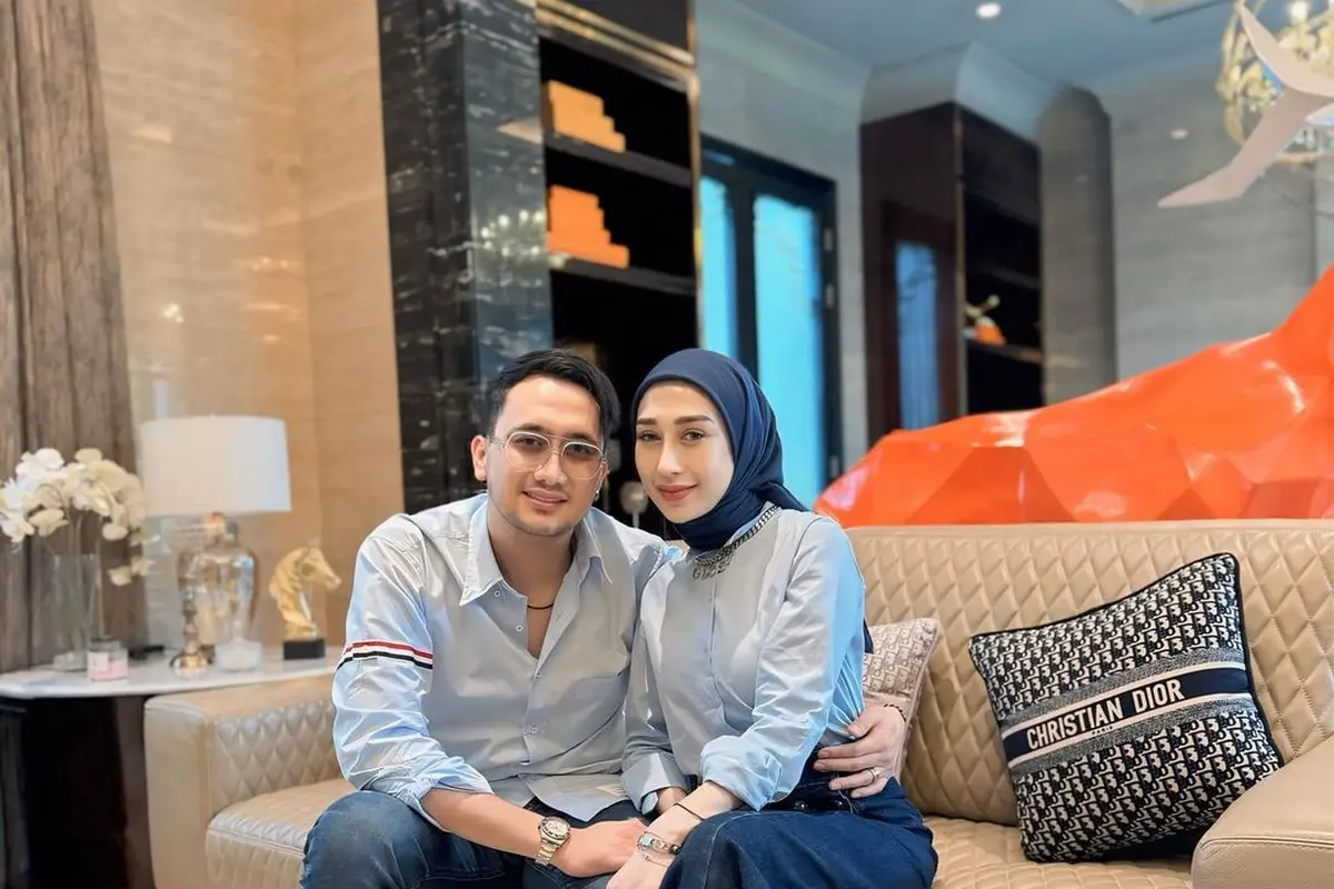 Reza Gladys dan Attaubah Mufid