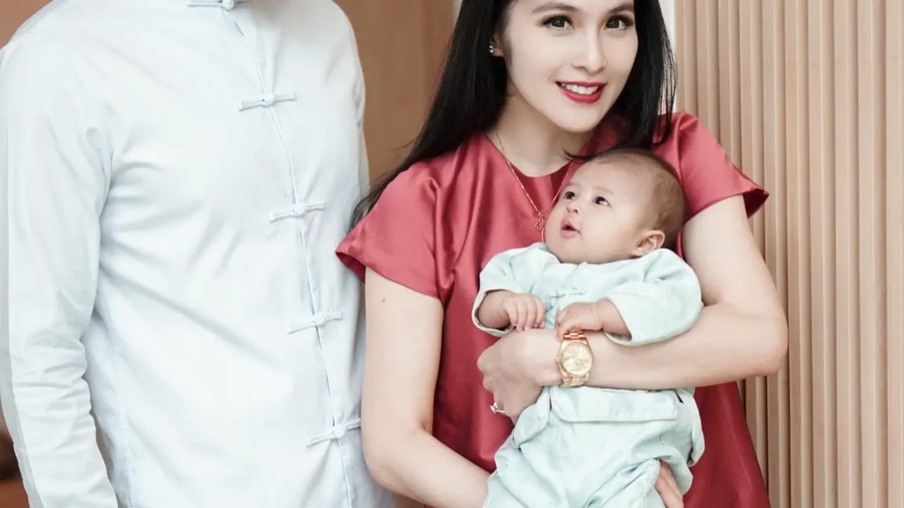 [Bintang] Sandra Dewi