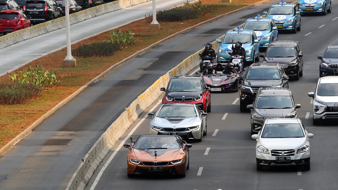 Konvoi Kendaraan Listrik Sambut Formula E 2020